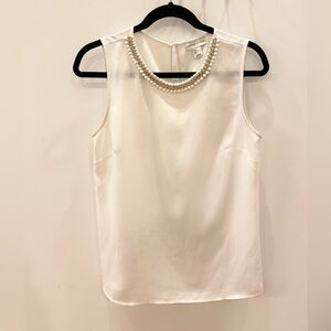 Adrienne Vittadini - Elegant Cream Sleeveless Top with Pearl Detail